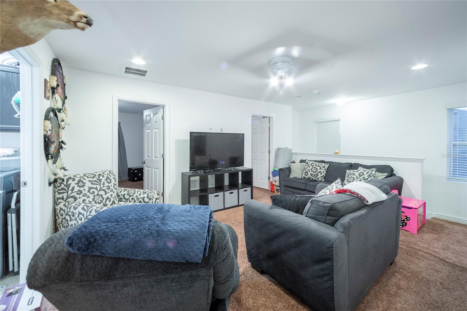 LAUREL ESTATES - Residential