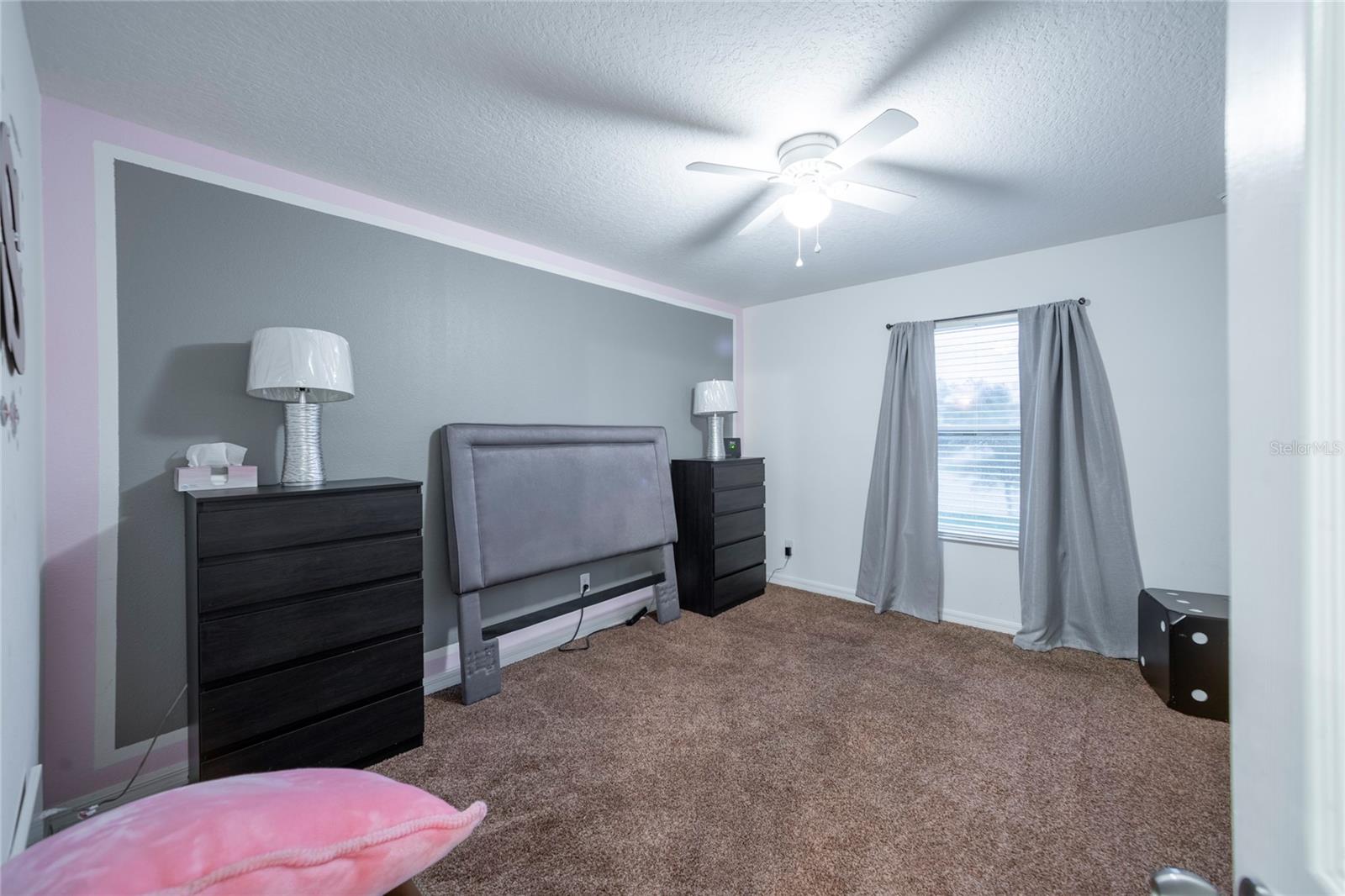 LAUREL ESTATES - Residential