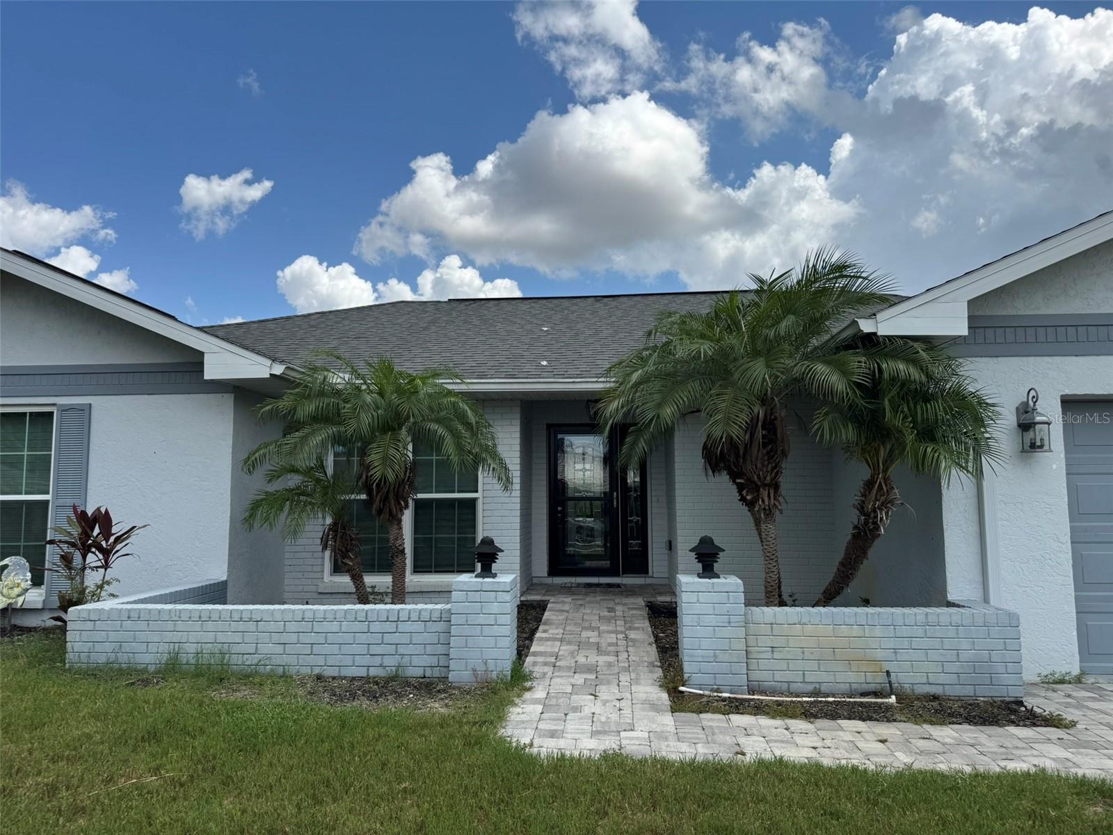 1009 INDIAN HILLS COURT