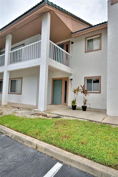 A home in WINTER HAVEN