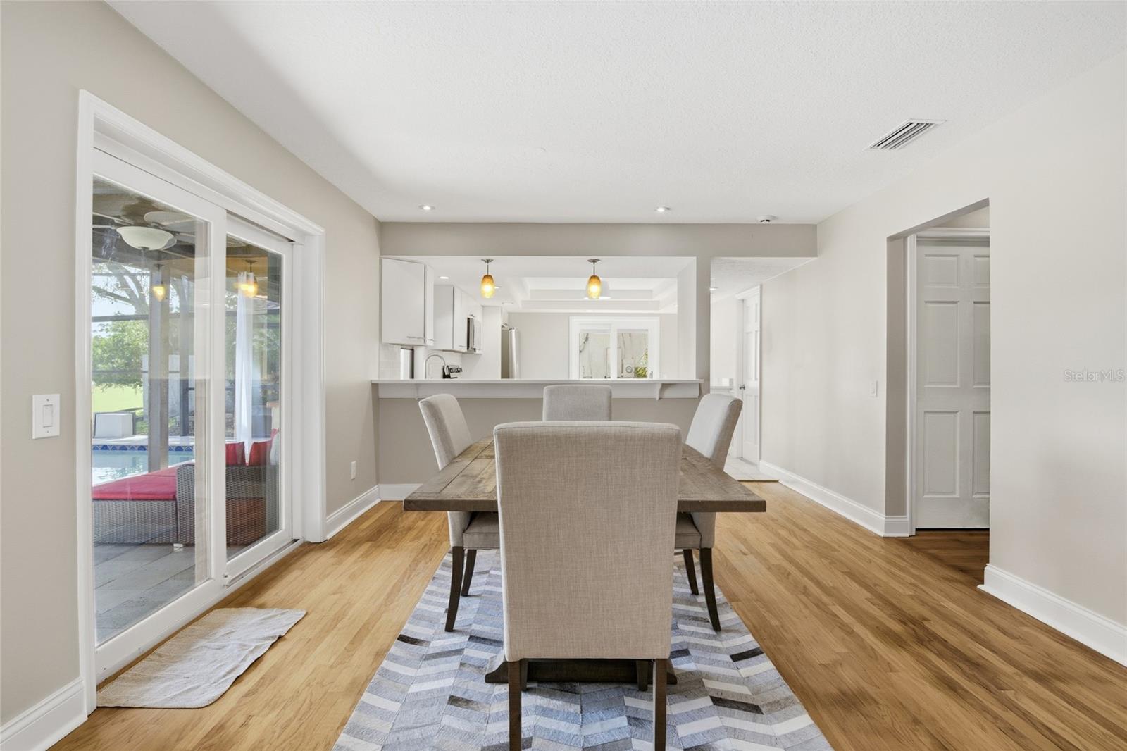 6425 WELLINGTON DRIVE