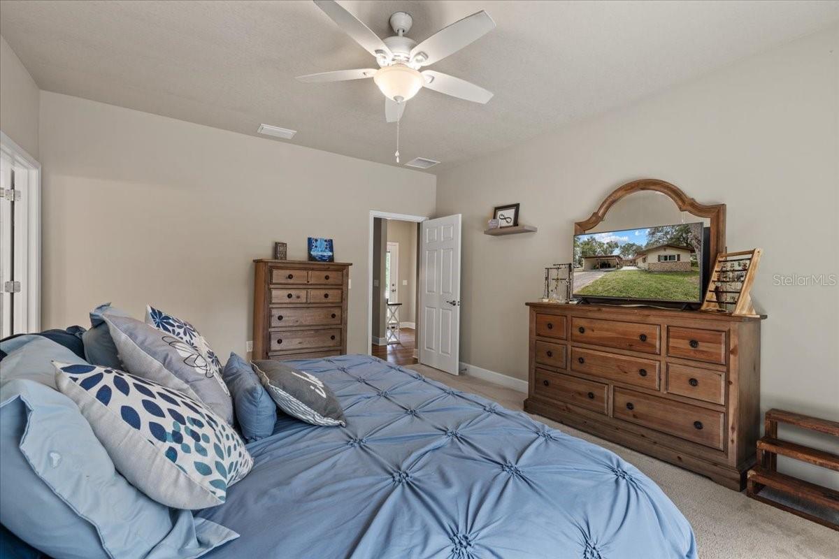 CHIEFLAND COUNTRY ESTATES - Residential