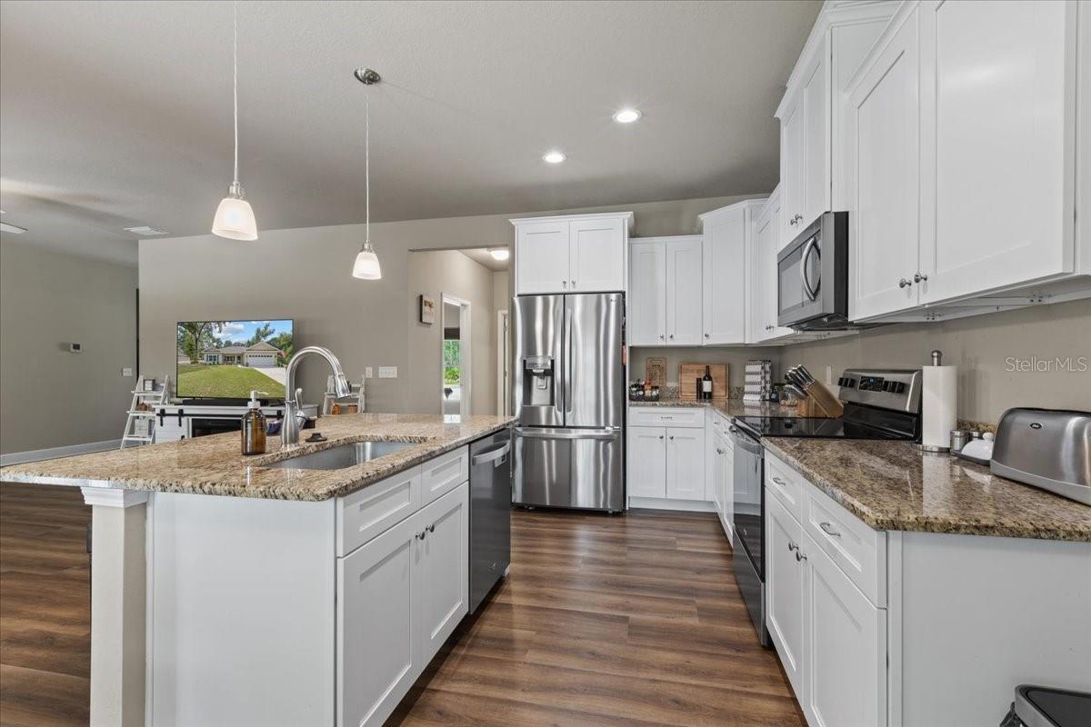 CHIEFLAND COUNTRY ESTATES - Residential