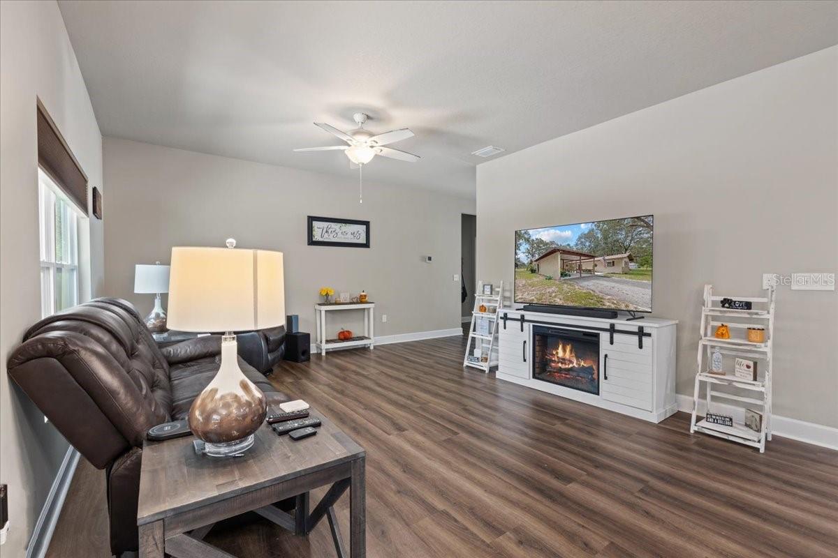 CHIEFLAND COUNTRY ESTATES - Residential