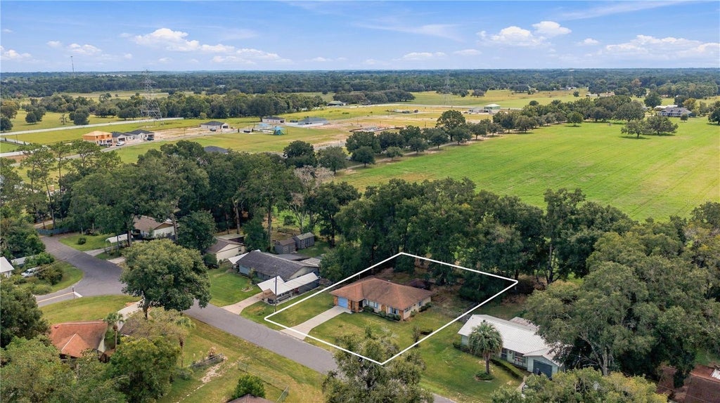 Photo of 7560 SE 114th Lane, Belleview, FL 34420 (MLS # G5118449)