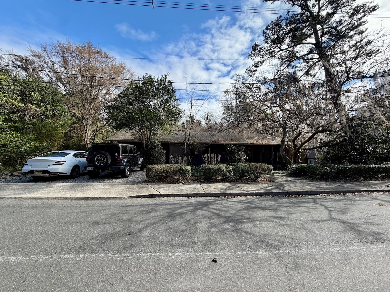 UNIVERSITY PARK - Residential Income