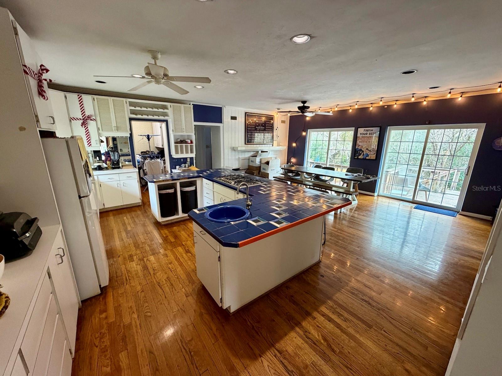 UNIVERSITY PARK - Residential Income