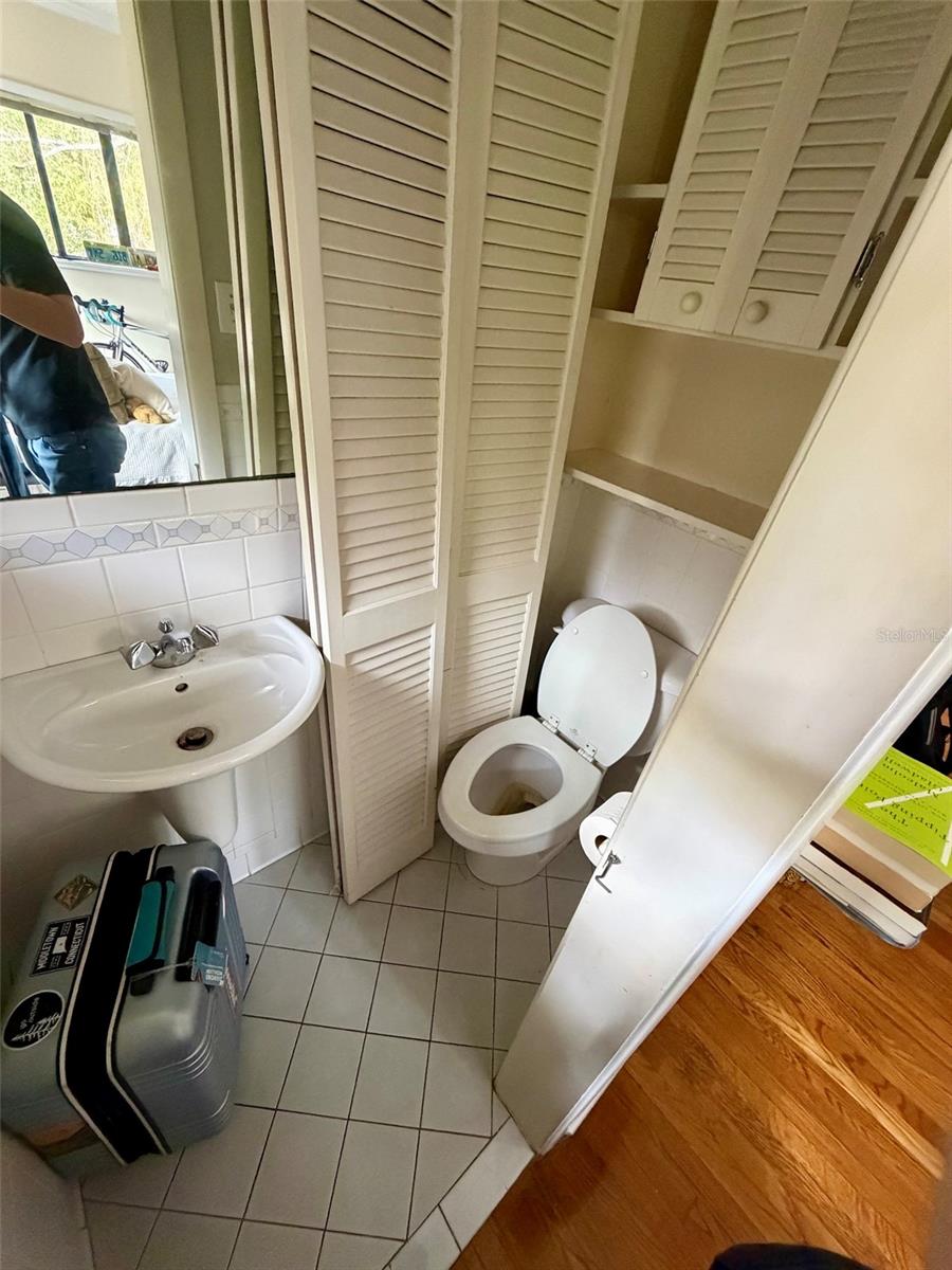 UNIVERSITY PARK - Residential Income