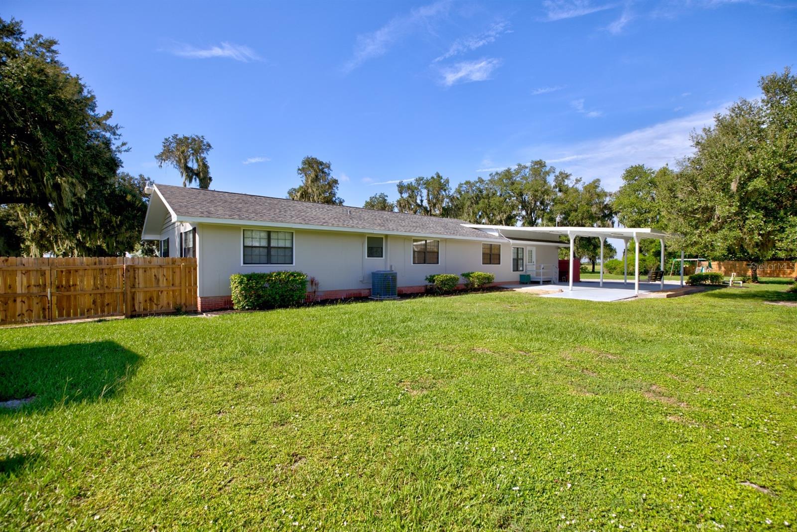 TOWN & COUNTRY ESTATES - Residential