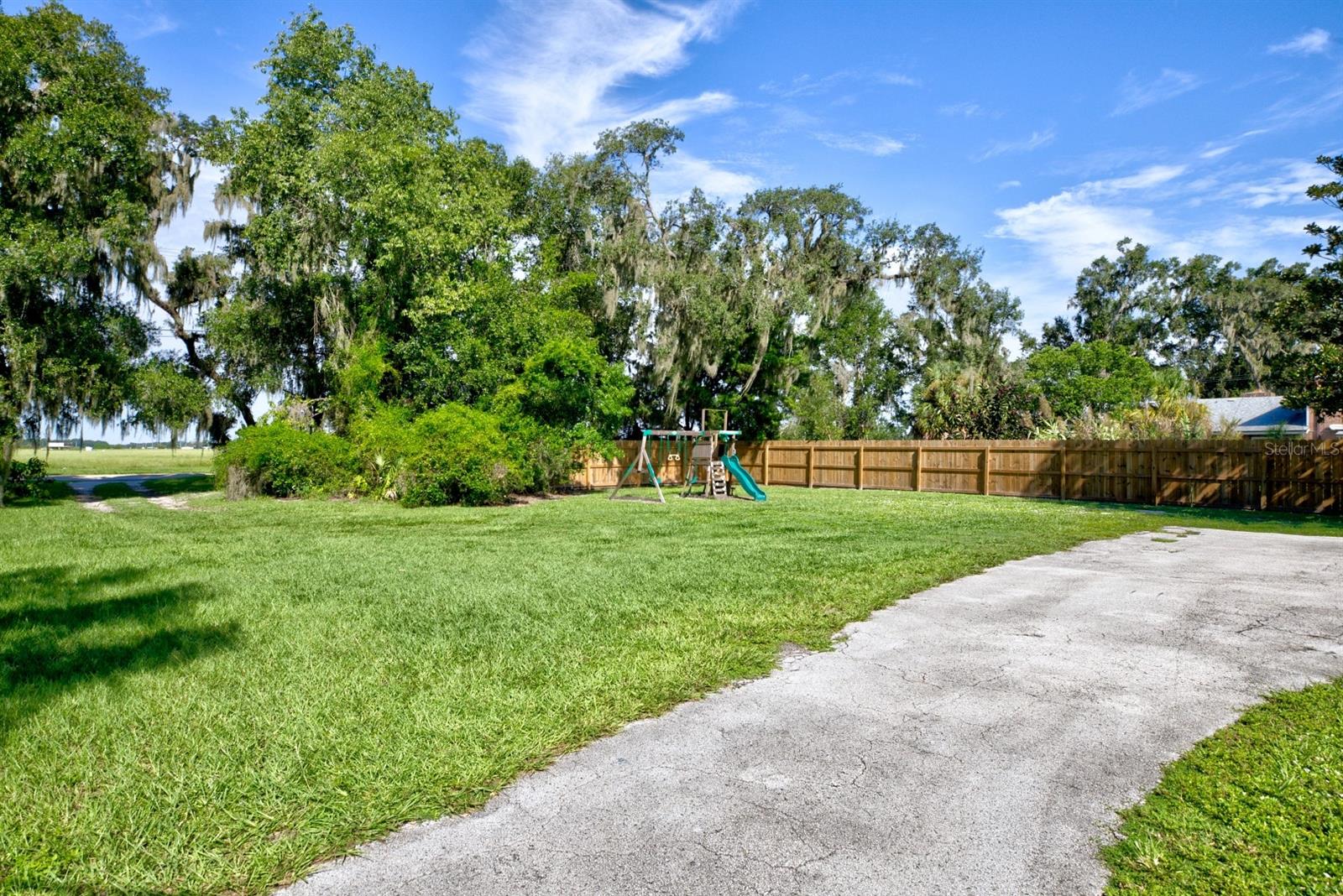 TOWN & COUNTRY ESTATES - Residential