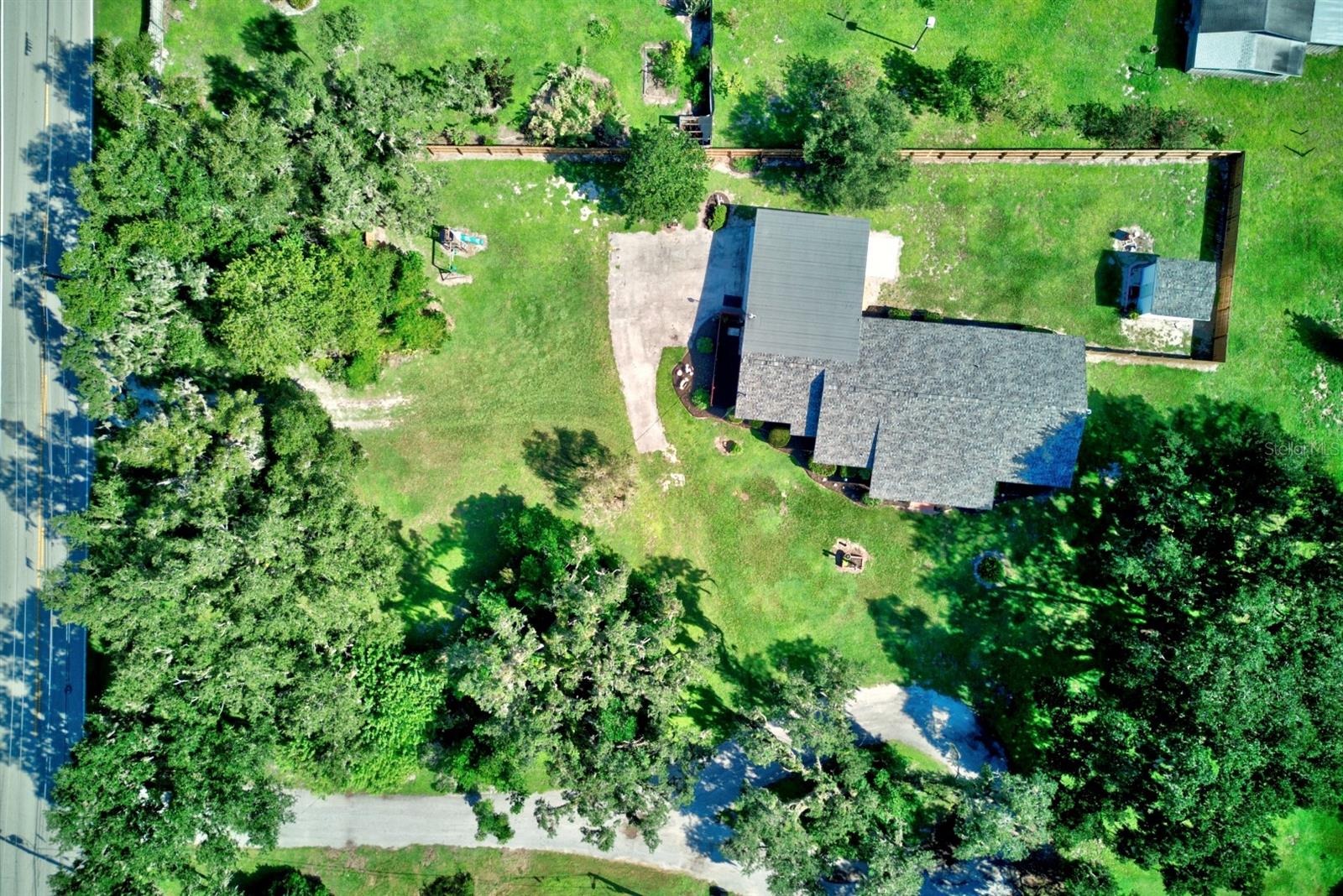 TOWN & COUNTRY ESTATES - Residential