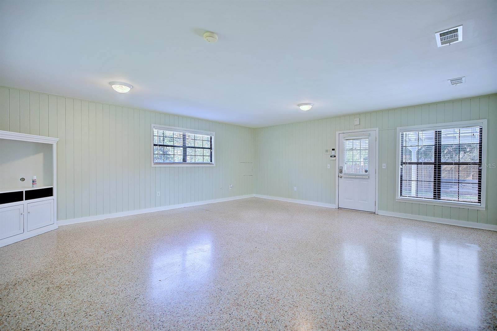 TOWN & COUNTRY ESTATES - Residential