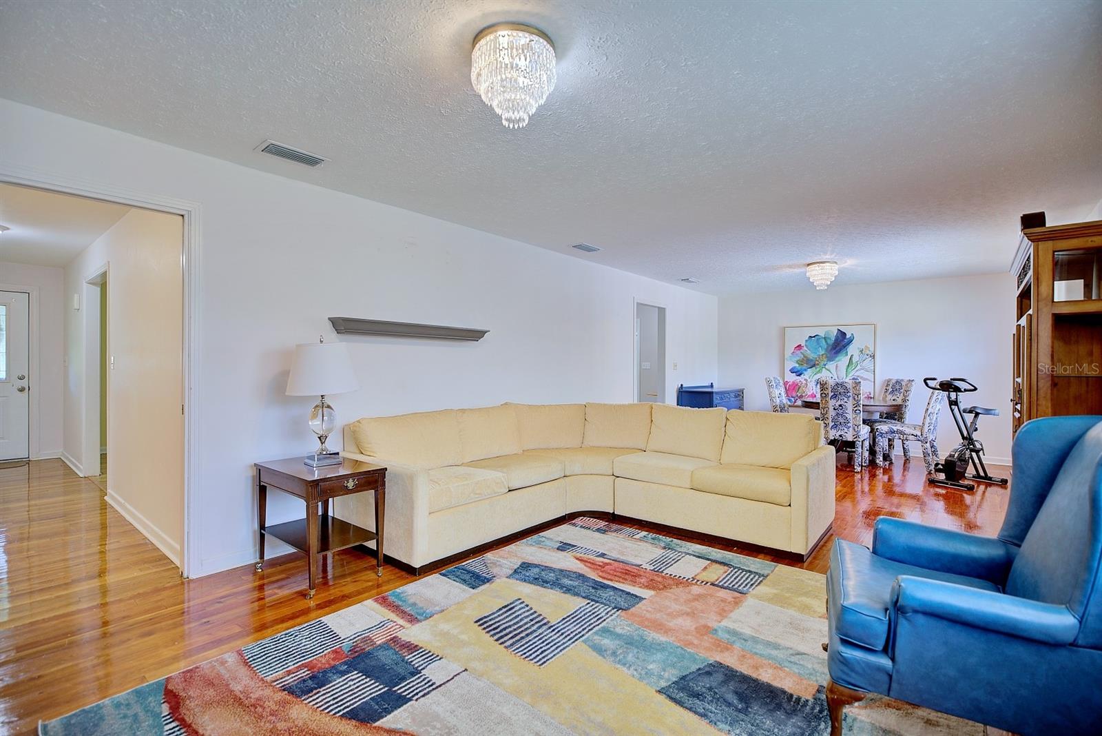 TOWN & COUNTRY ESTATES - Residential