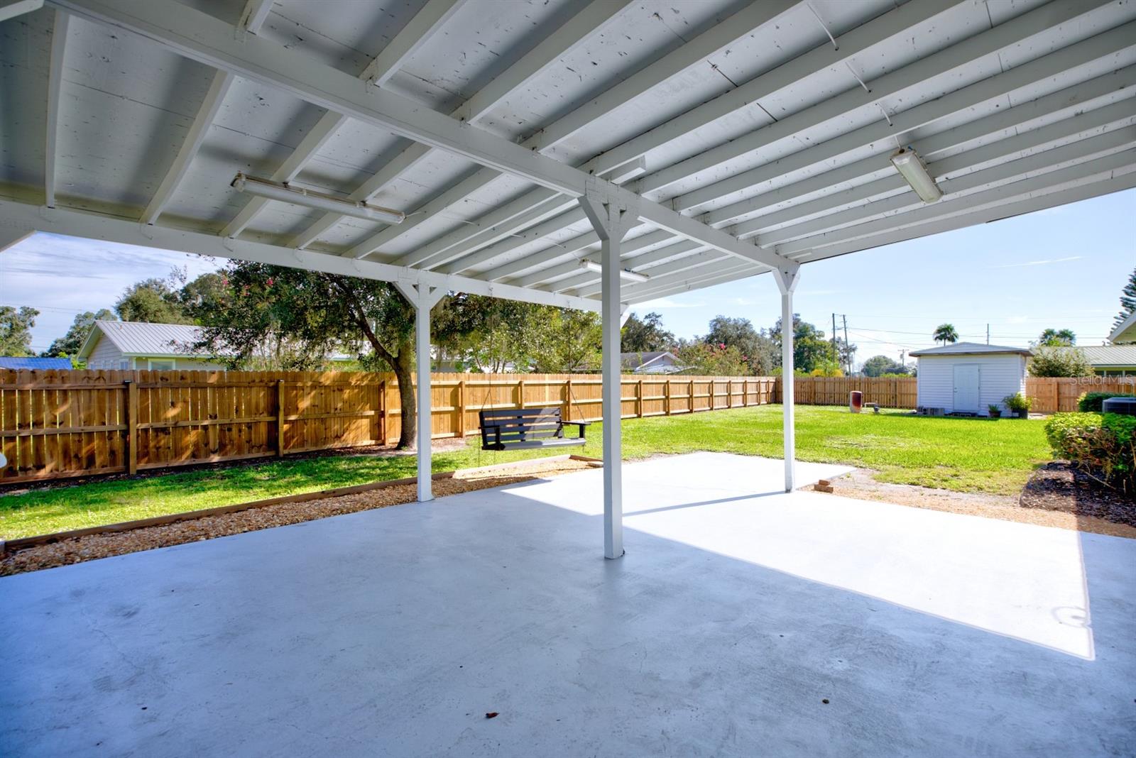 TOWN & COUNTRY ESTATES - Residential