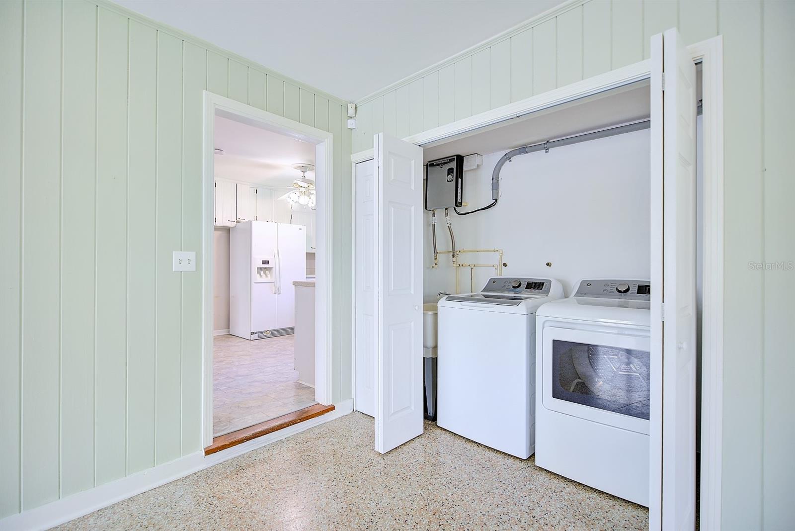 TOWN & COUNTRY ESTATES - Residential