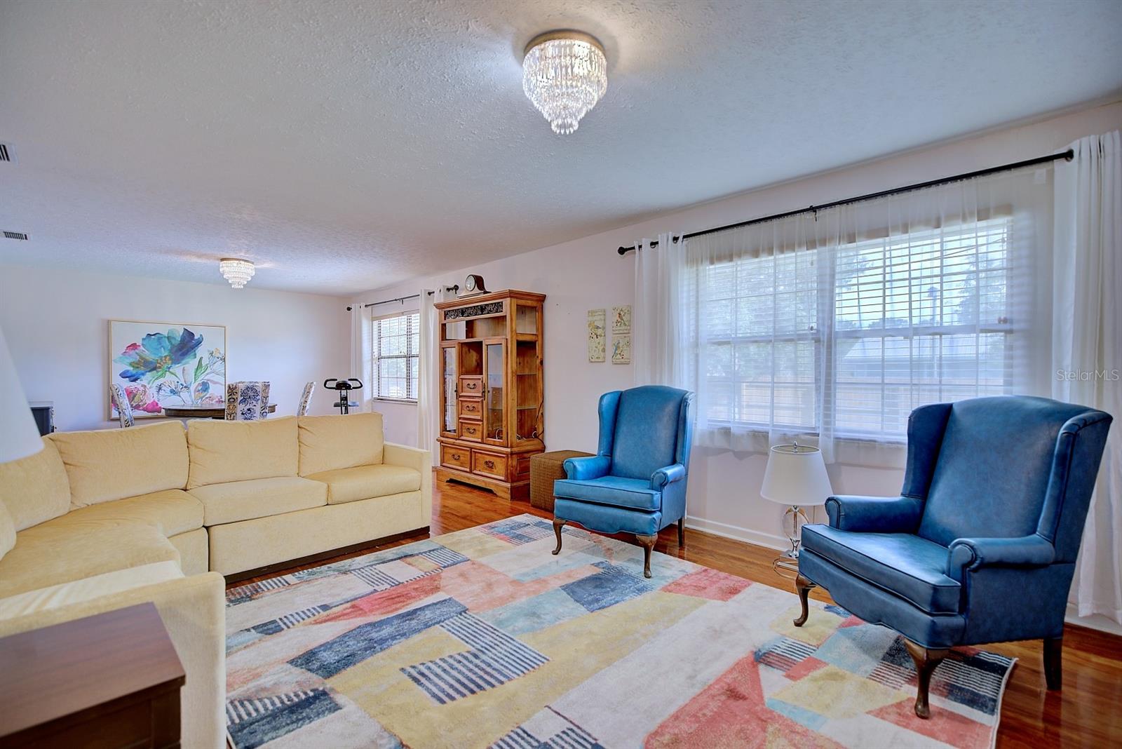 TOWN & COUNTRY ESTATES - Residential