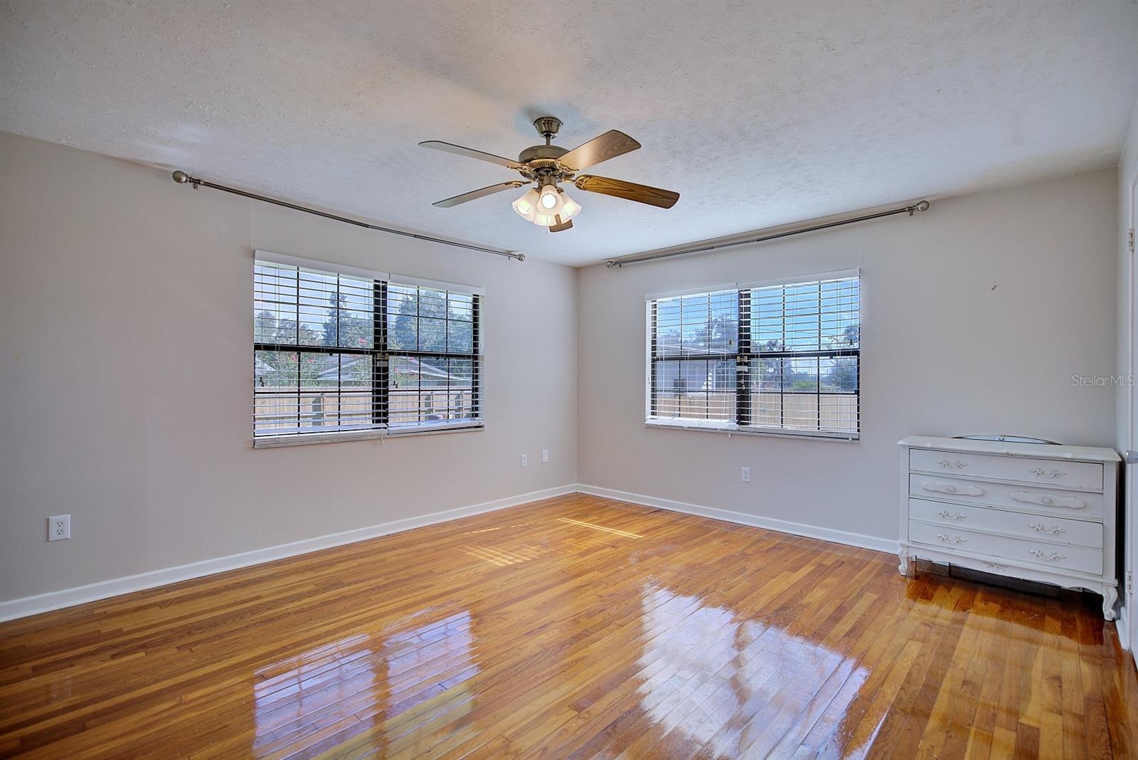 TOWN & COUNTRY ESTATES - Residential