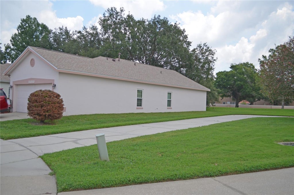 Photo of 11333 Pink Blossom Court, Orlando, FL 32821 (MLS # O6425943)