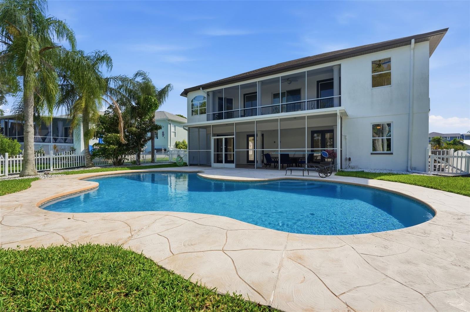 GULF HARBORS WOODLANDS - Residential