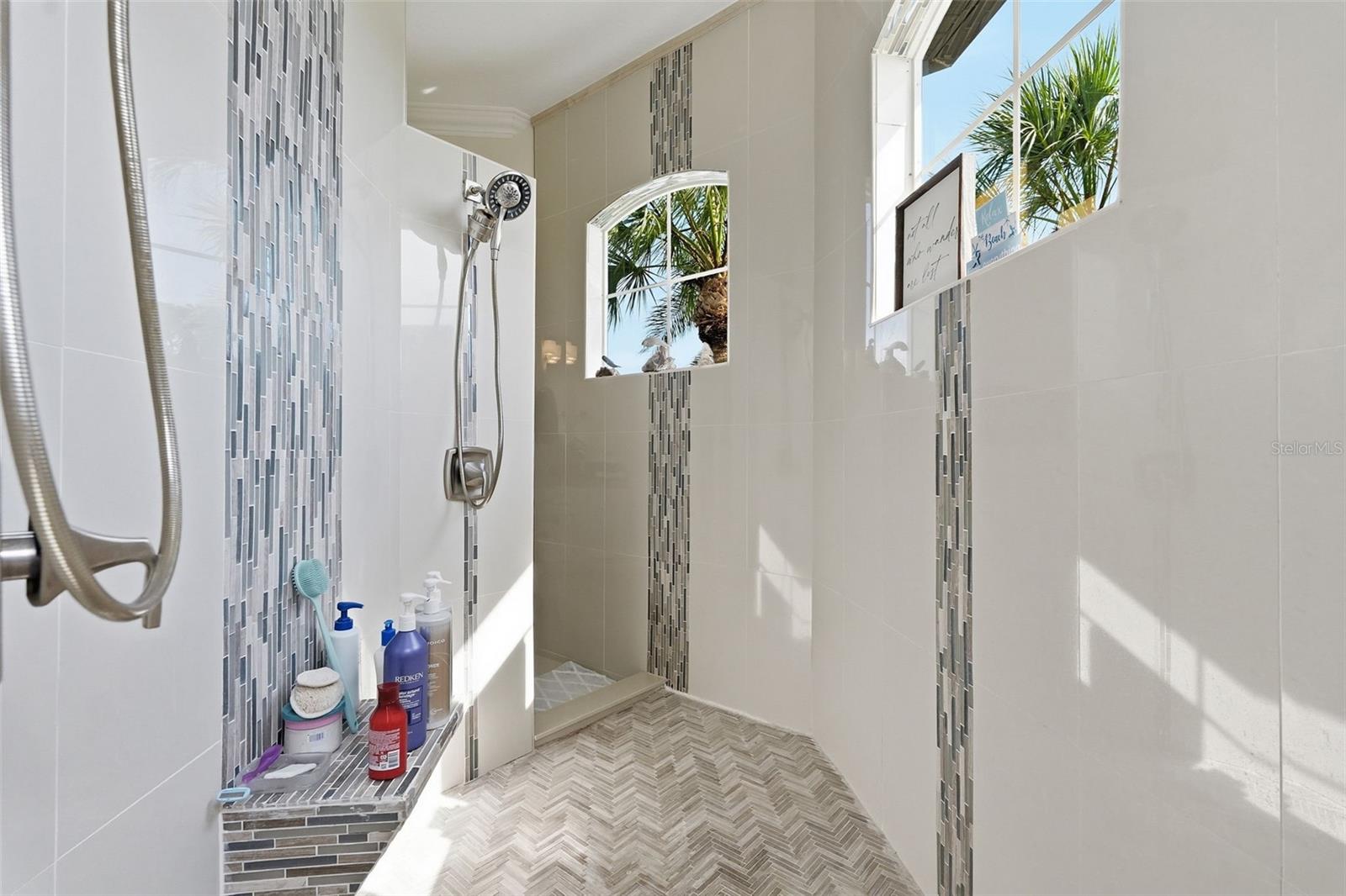 GULF HARBORS WOODLANDS - Residential