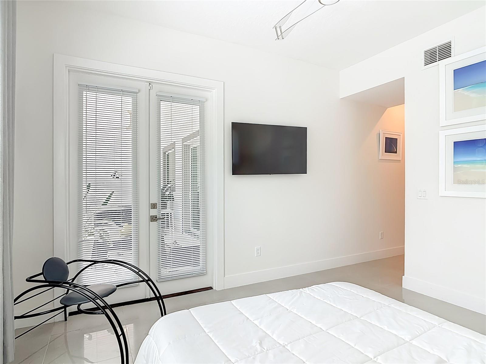 VERONA VILLAS SUB - Residential Lease