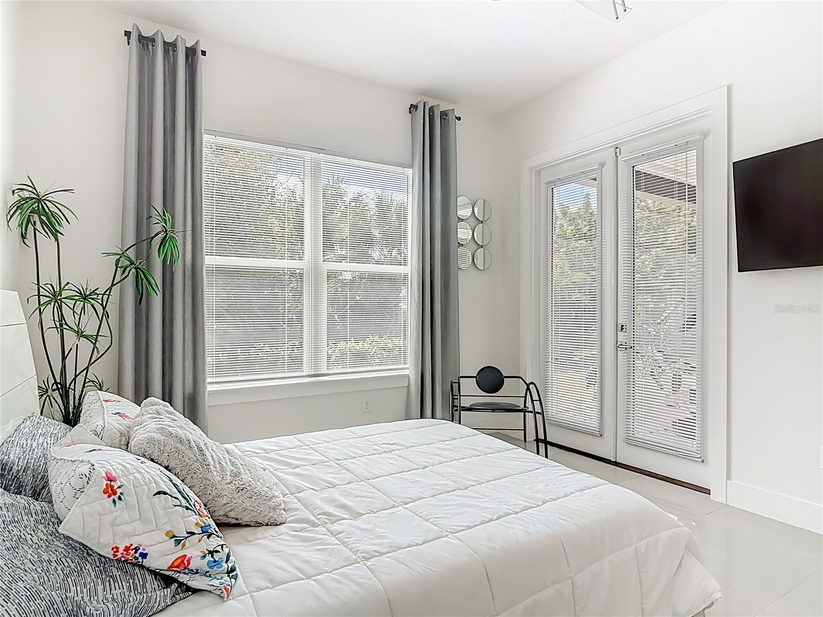 VERONA VILLAS SUB - Residential Lease