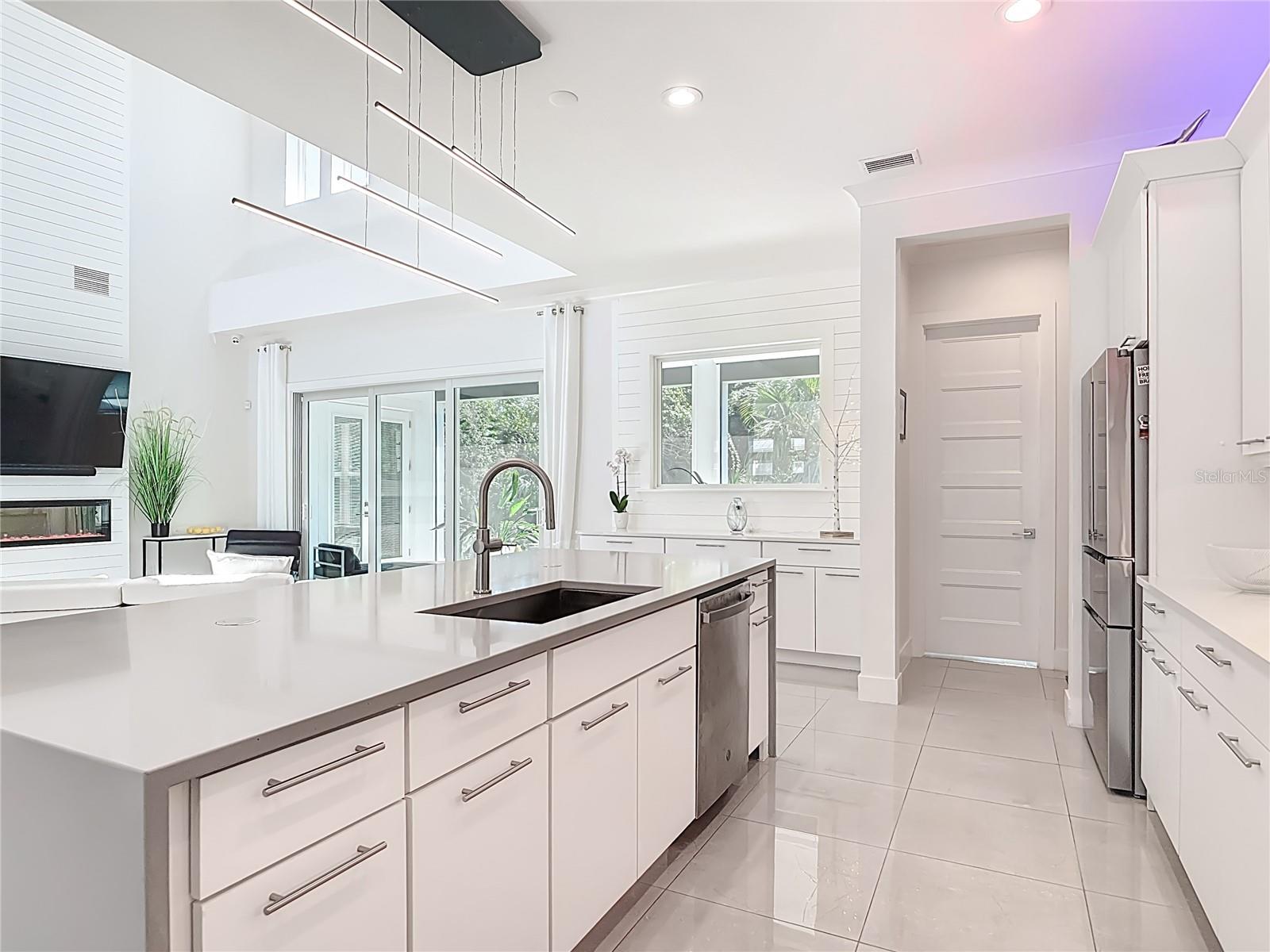 VERONA VILLAS SUB - Residential Lease