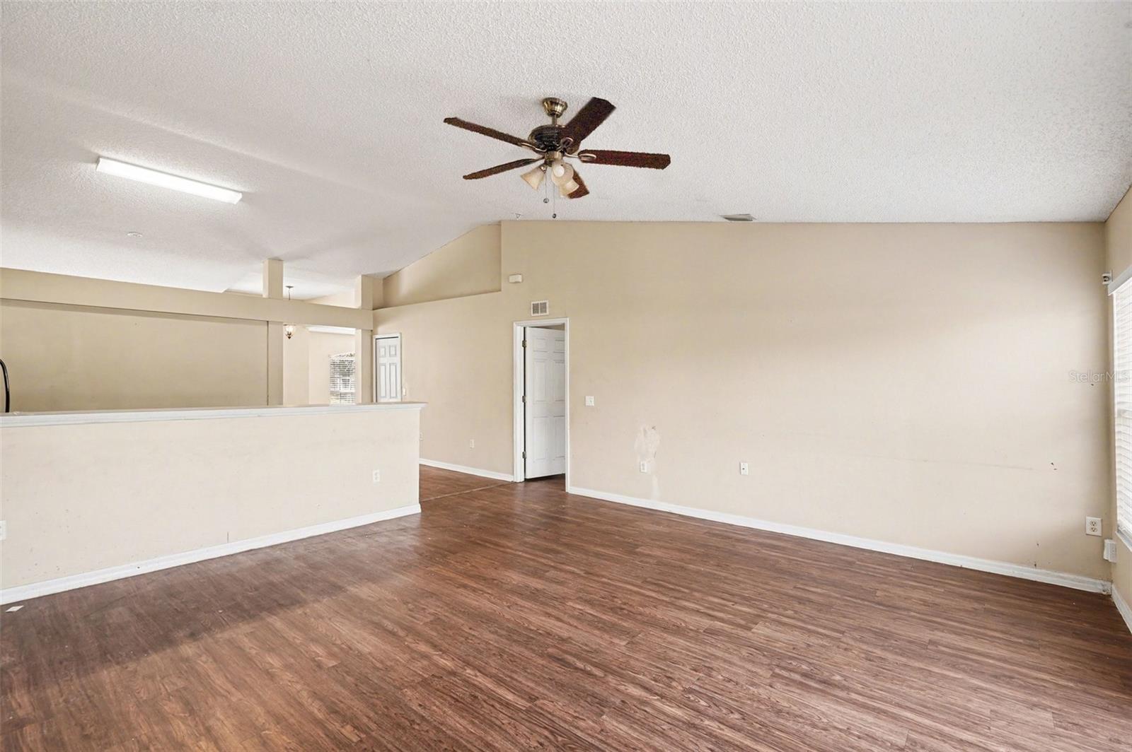 489 S FREEMAN ROAD NW