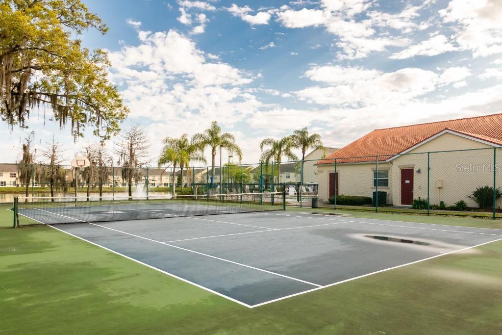 CLUB CORTILE CONDO PH 6 - Residential Lease