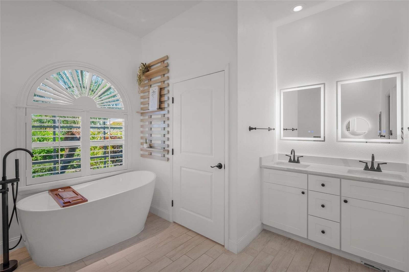 ENGLEWOOD ISLES SUB - Residential