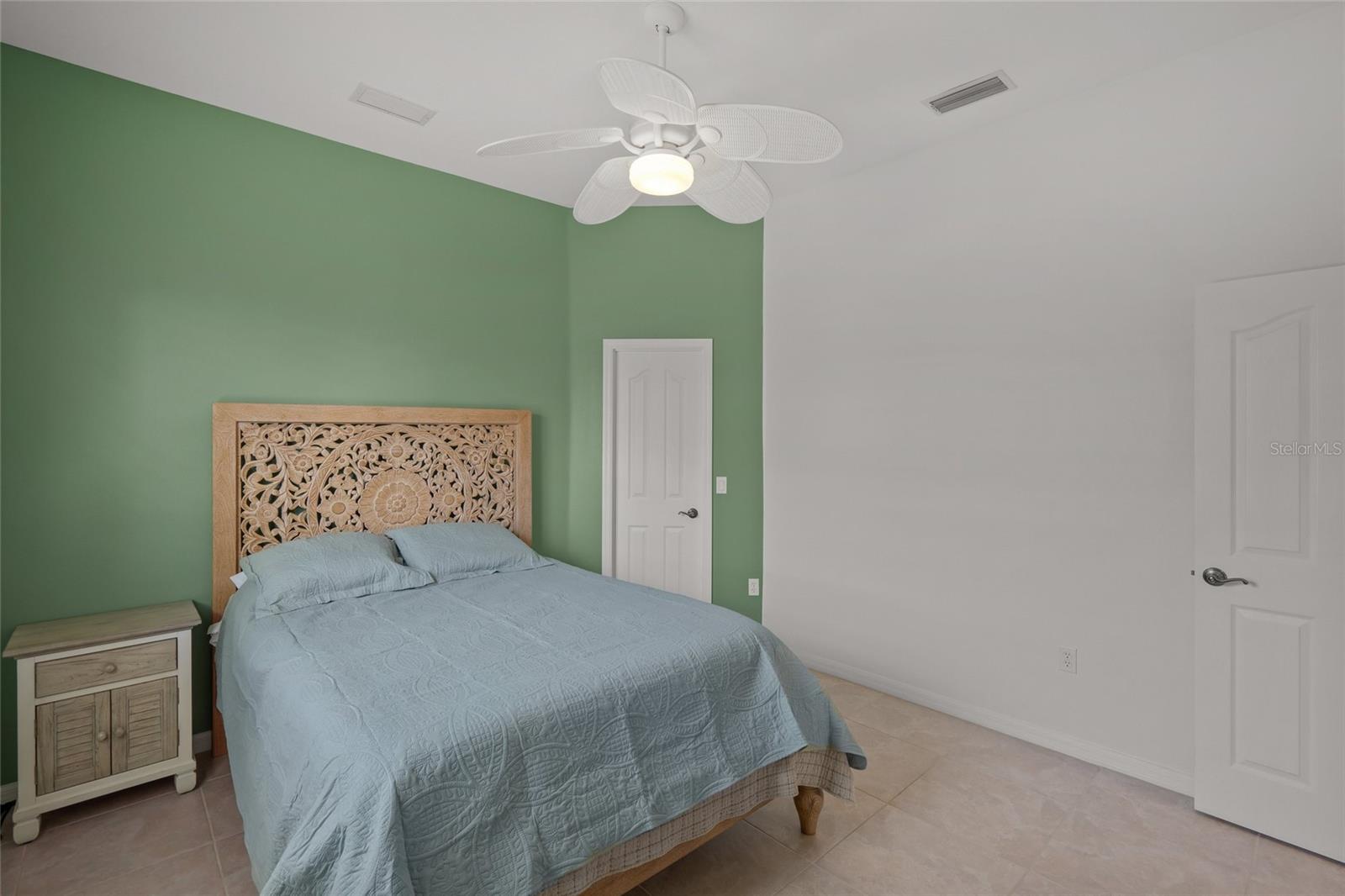 ENGLEWOOD ISLES SUB - Residential