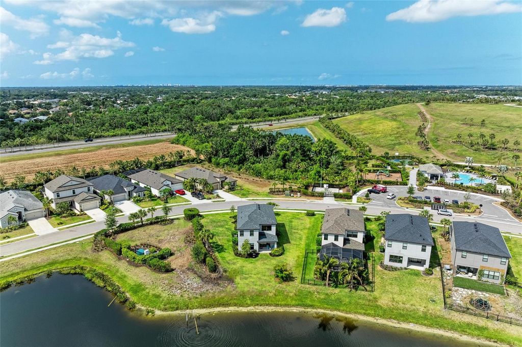 Photo of 5583 Summit Glen, Bradenton, FL 34203 (MLS # A4649326)