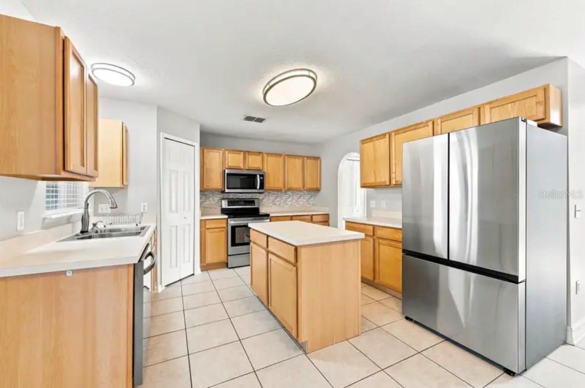 507 GRANITE CIR