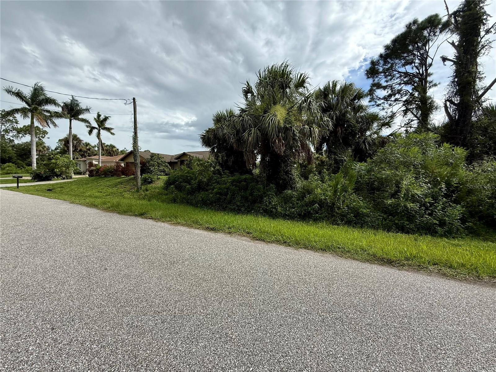 PORT CHARLOTTE SUB 32 - Land