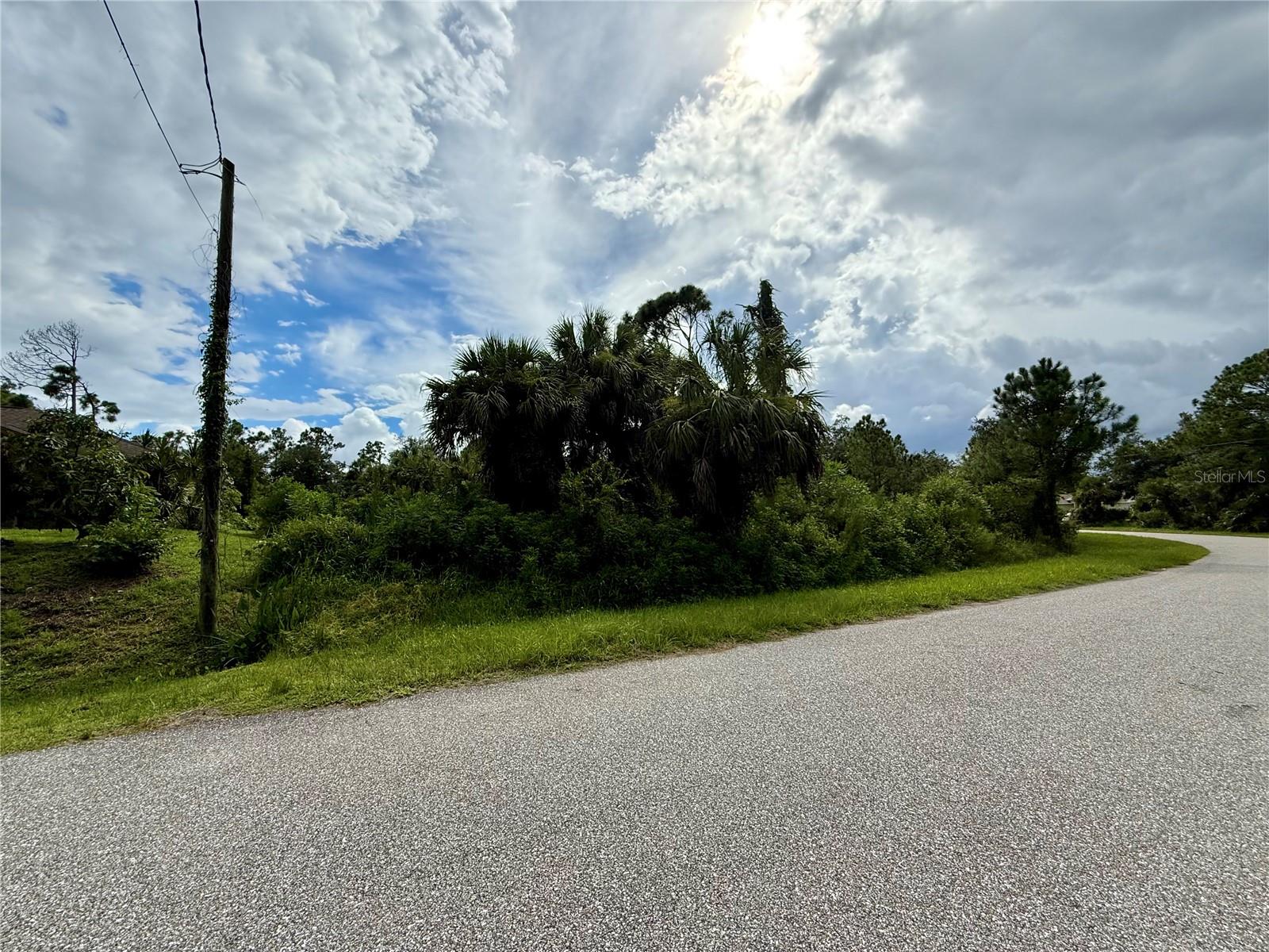 PORT CHARLOTTE SUB 32 - Land