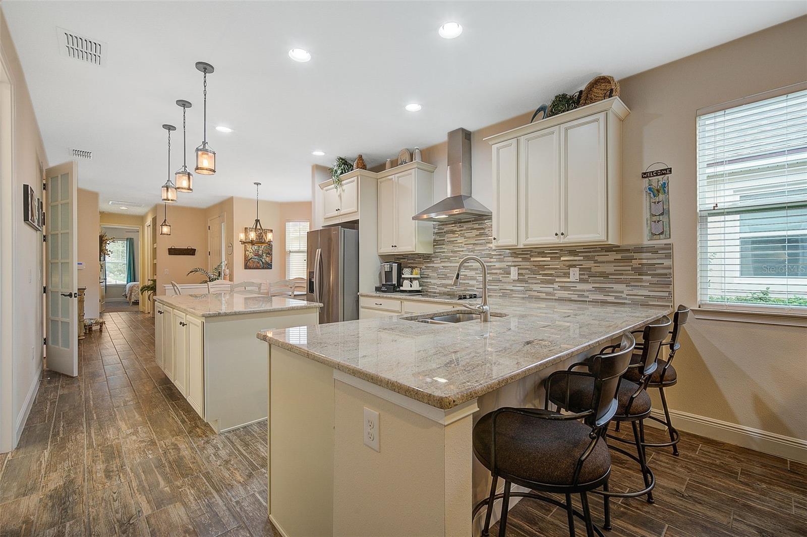 ENCLAVE/FRST LAKES - Residential