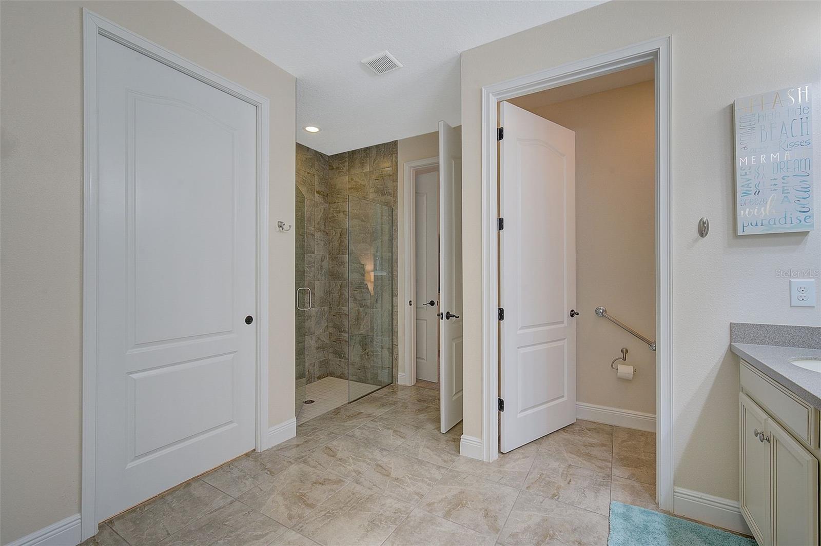 ENCLAVE/FRST LAKES - Residential