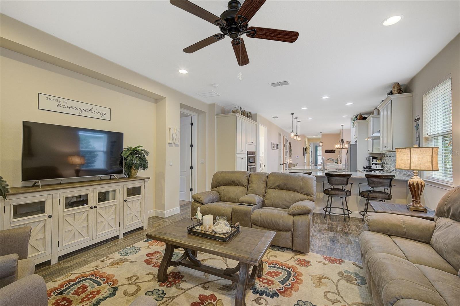 ENCLAVE/FRST LAKES - Residential