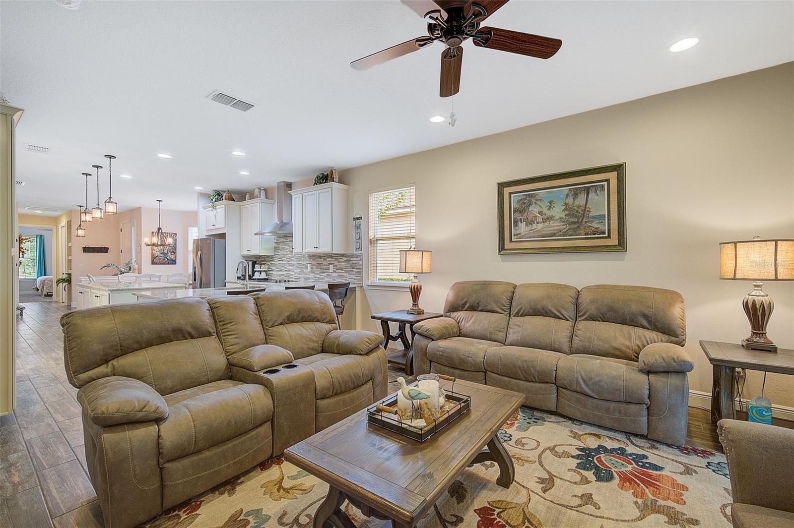 ENCLAVE/FRST LAKES - Residential