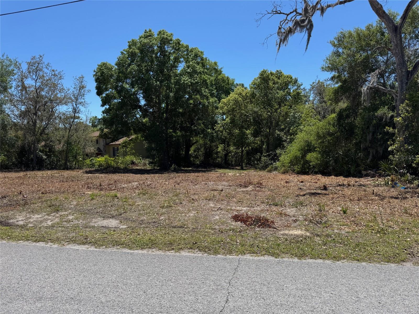 Buildable lot in the gorgeous and renowned Golden Acres neighborhood! Minutes away from shopping, restaurants, and the Veterans
Expressway! Your dream home is waiting to be built on this .42 acre lot! The neighborhood requires NO HOA or CDD needed. Survey available.
Seller is also a builder and has plans available as to what can be built on the lot!