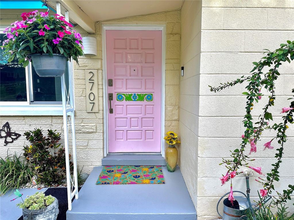 Photo of 2707 56th Street S, Gulfport, FL 33707 (MLS # TB8401301)