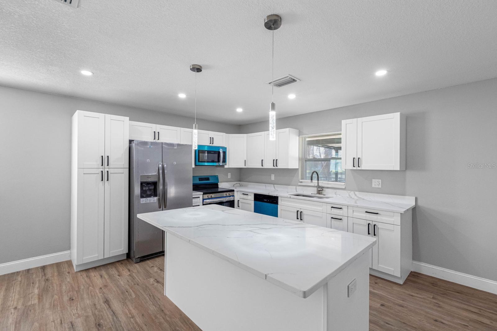 BAY PORT COLONY PH III UN 1 - Residential