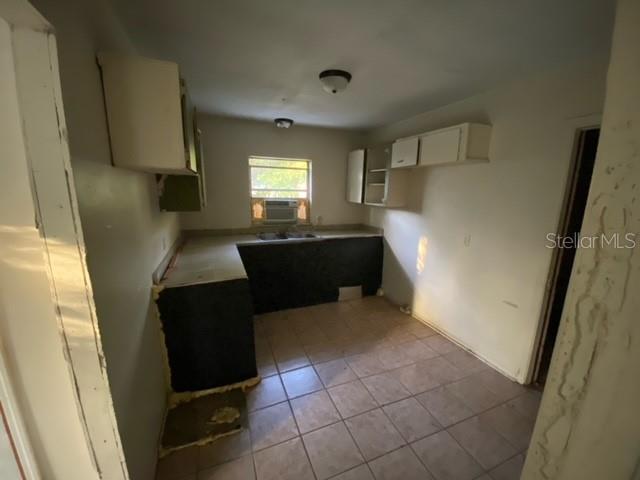 BLECKS BLKS 150 & 160 - Residential Lease