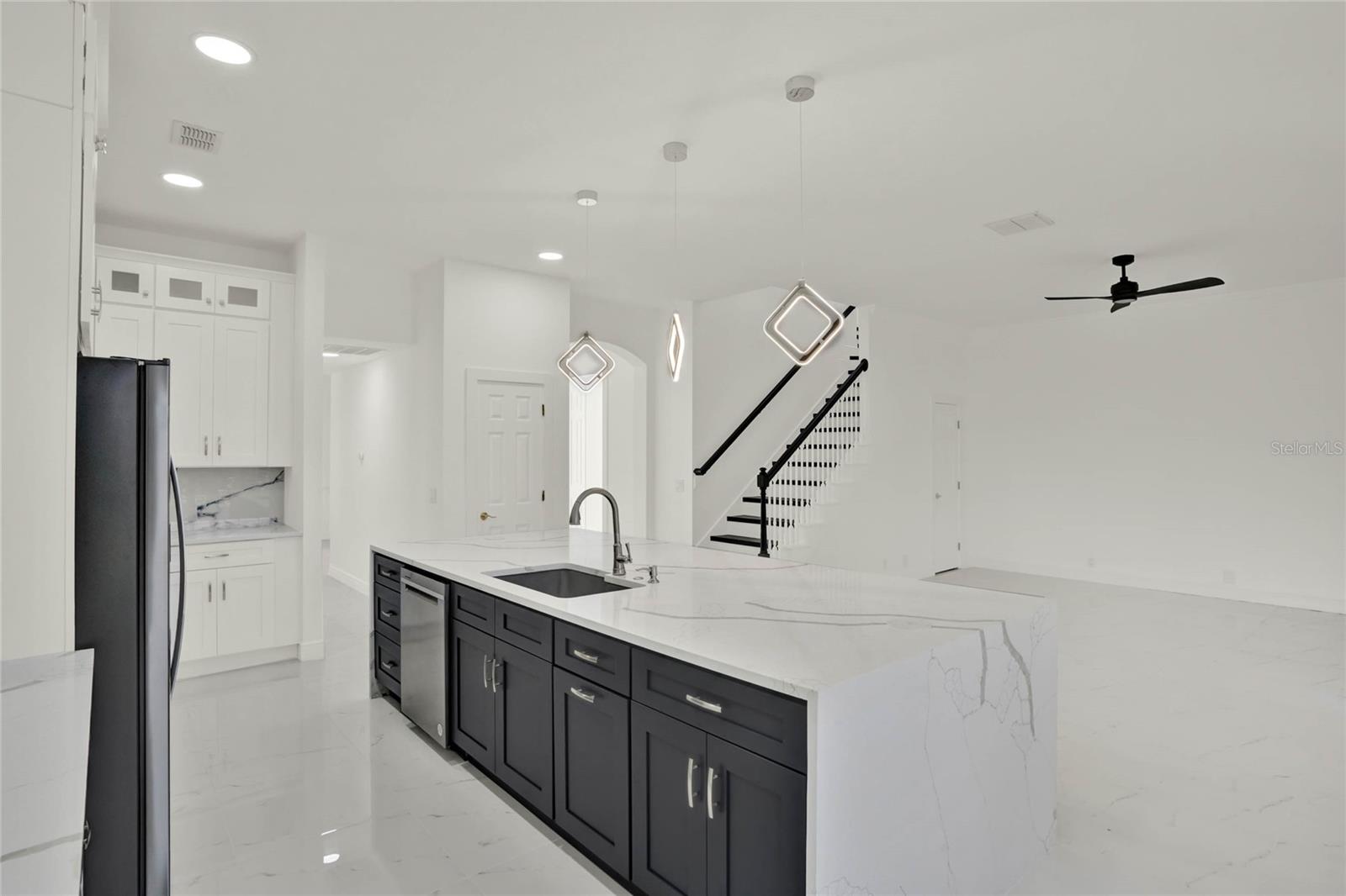 KEENES POINTE - Residential Lease