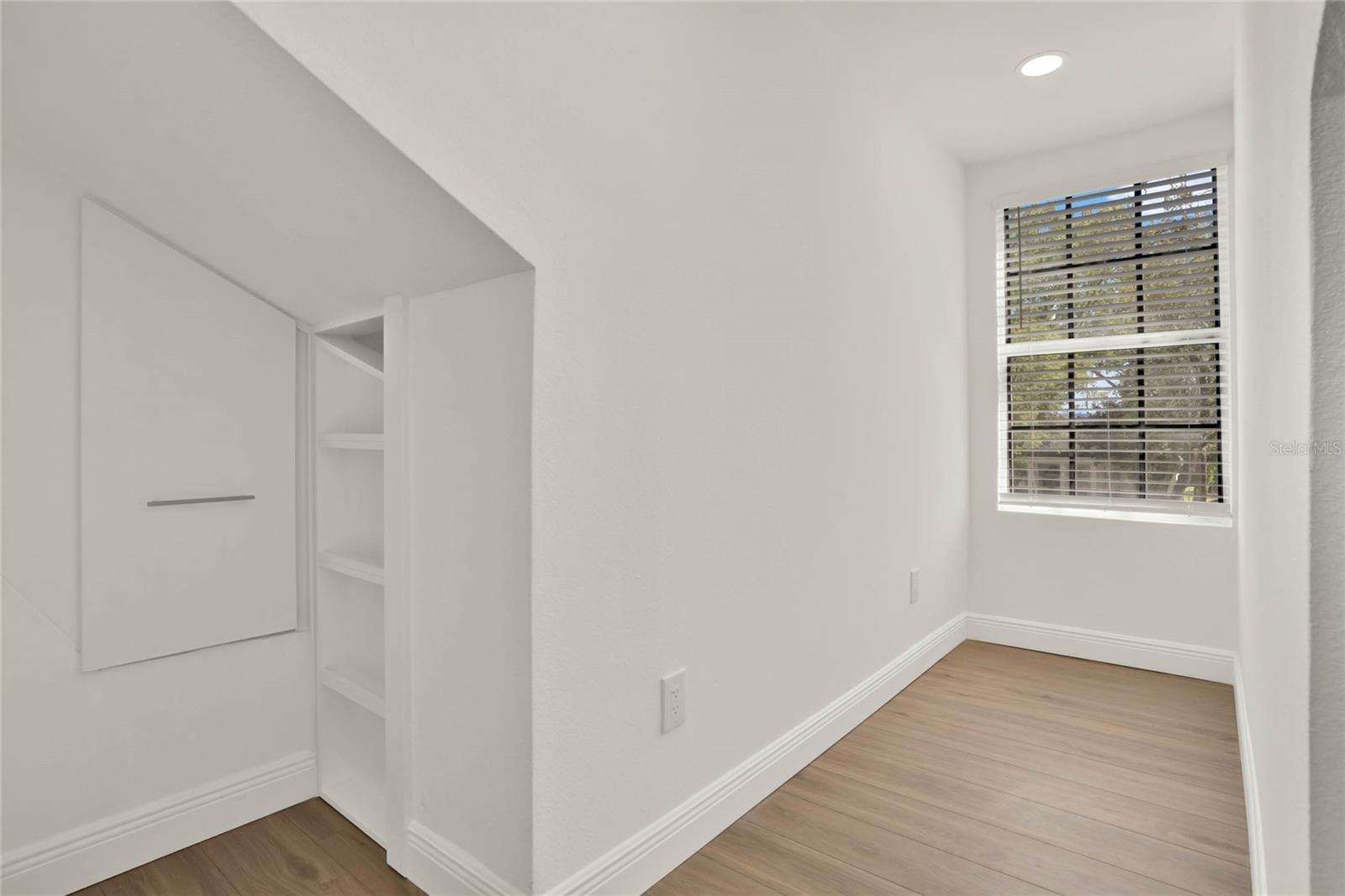 KEENES POINTE - Residential Lease