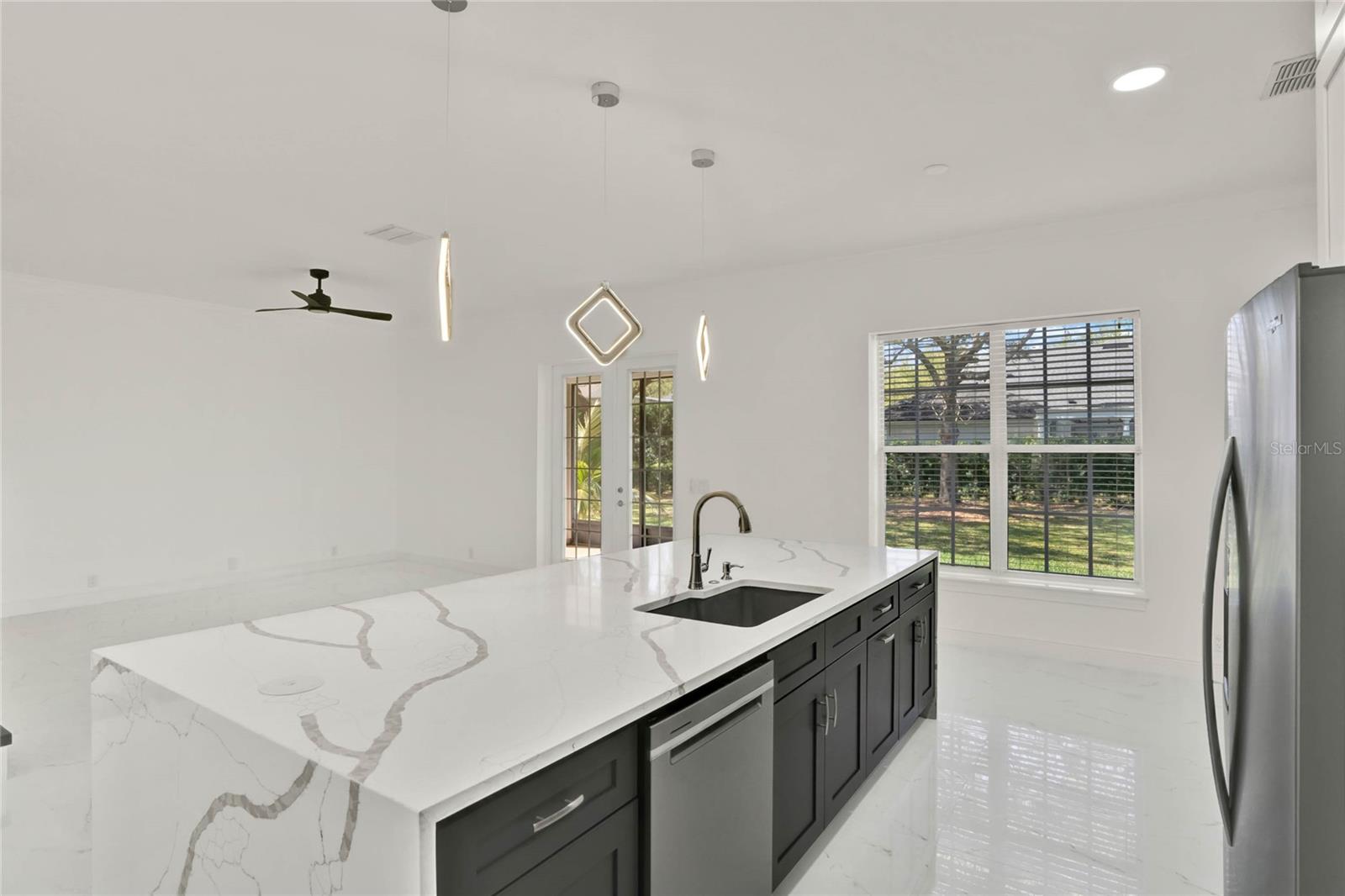 KEENES POINTE - Residential Lease