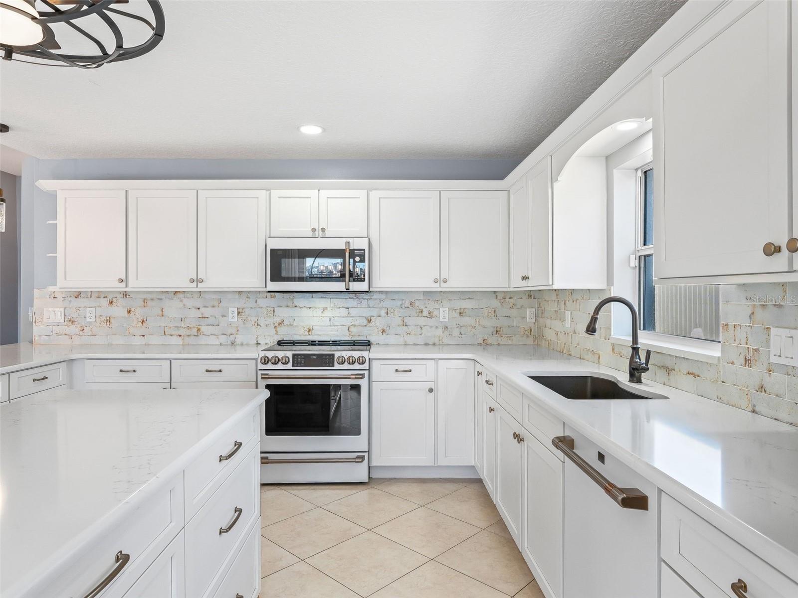 LAKE IDLEWILD - Residential