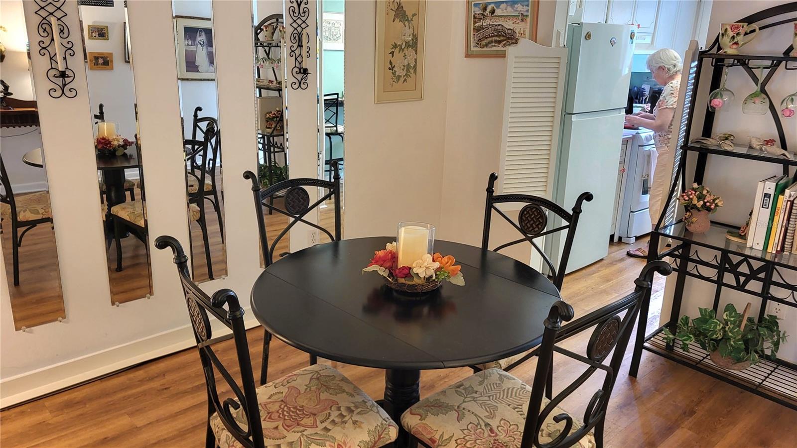 1421 NORMANDY PARK DRIVE 4