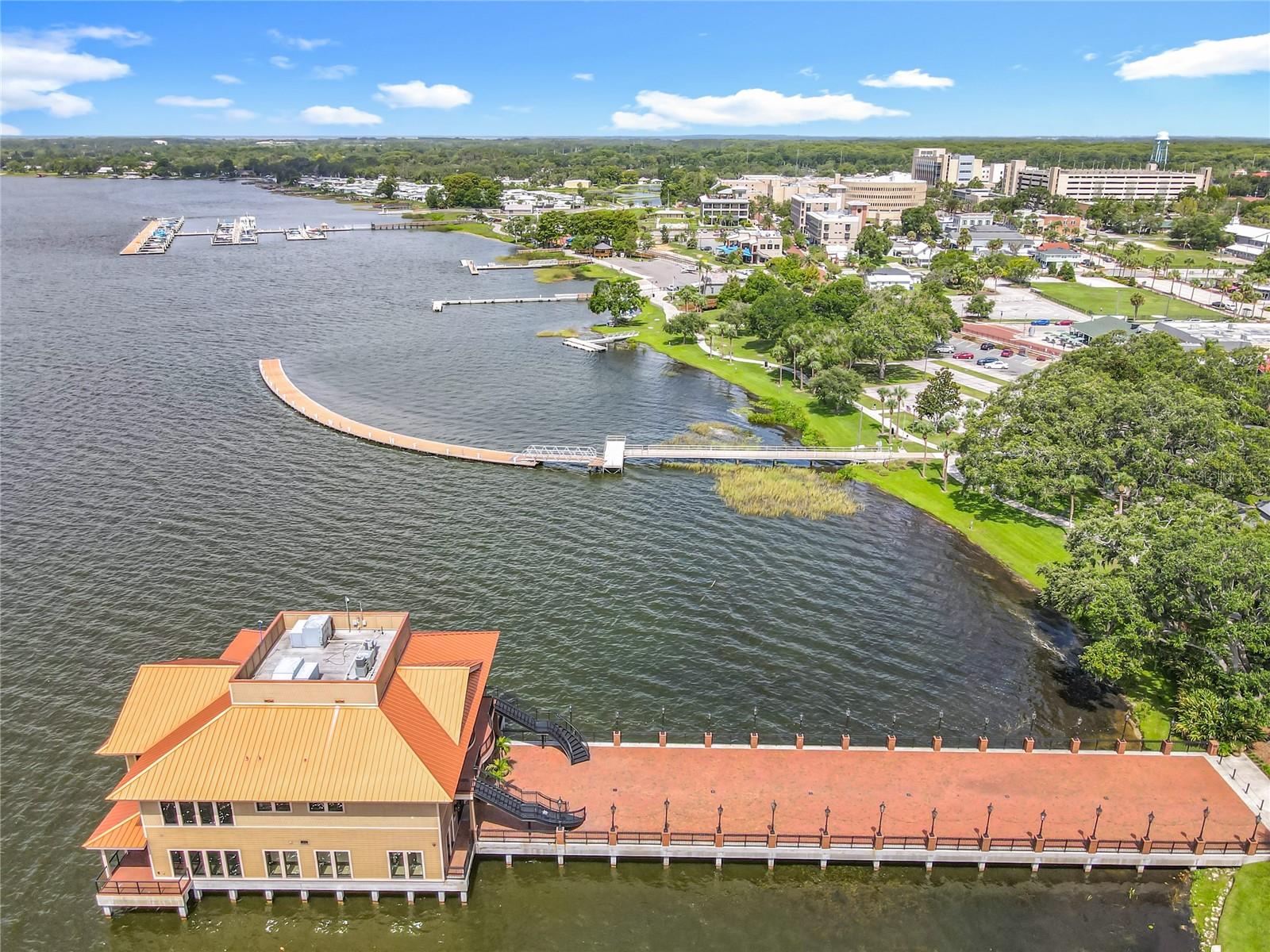 TAVARES BANNING BEACH - Residential