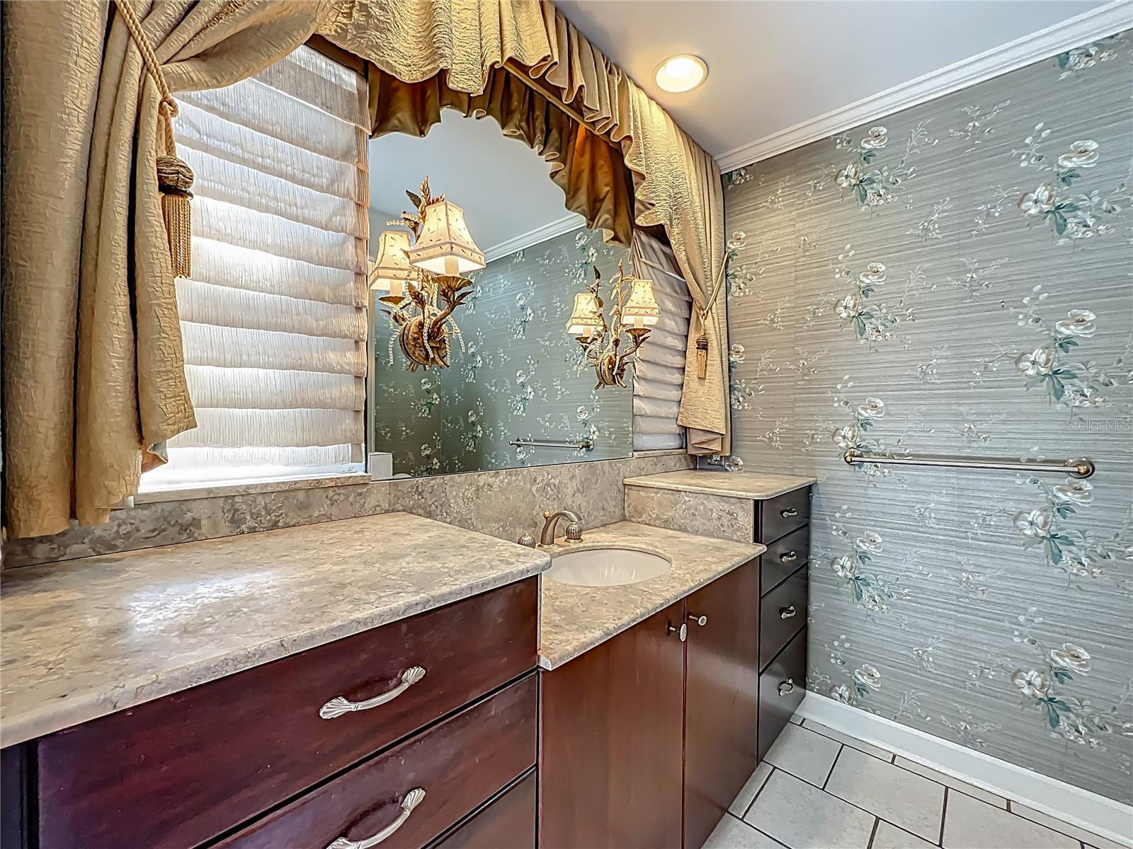 TAVARES BANNING BEACH - Residential